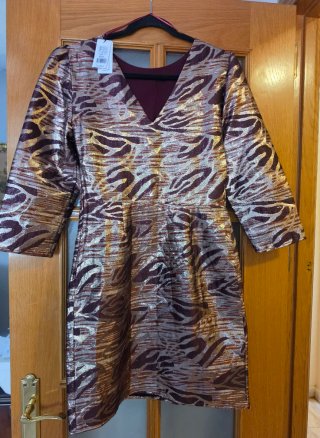 Vestido corto Naf Naf jacquard brillo
