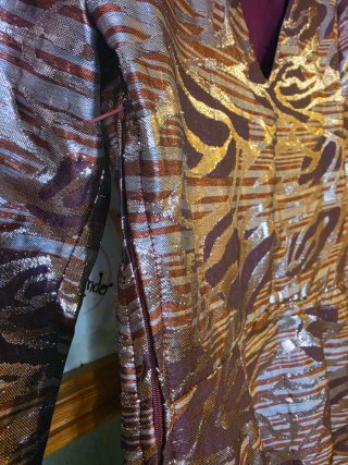 Vestido corto Naf Naf jacquard brillo
