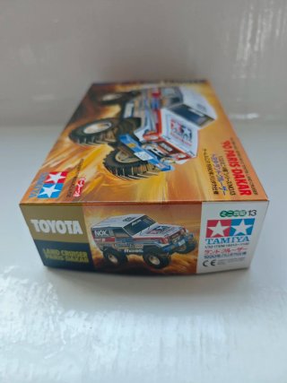 Tamiya 1/32 Toyota Land Cruiser '90 Paris-Dakar