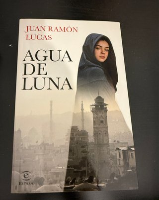 Libro agua de luna