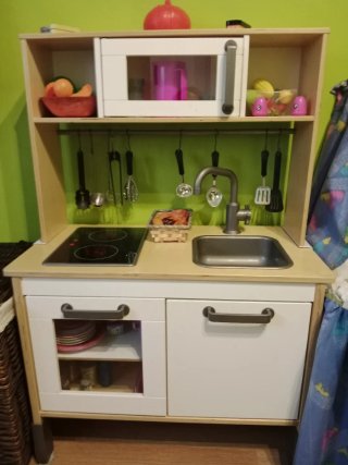 Cocinita de madera para niños de Ikea