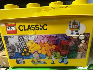 Caja LEGO Classic 10698