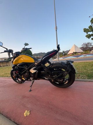 Zontes V310 Negra y Amarilla