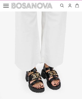 Sandalias Bosanova negras detalle dorado T.39 NUEV