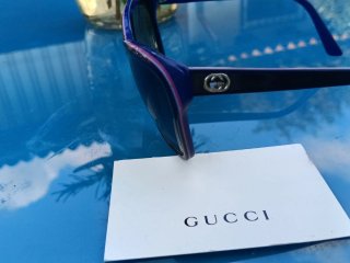 Occhiali da sole Gucci blu e viola
