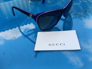 Occhiali da sole Gucci blu e viola