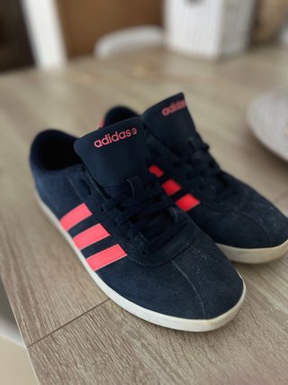 Zapatillas Adidas Azul y Rojo