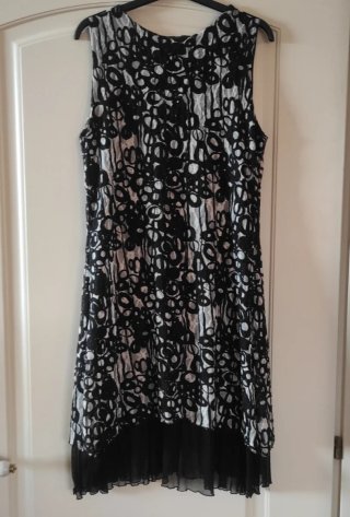 Vestito corto estivo bianco e nero