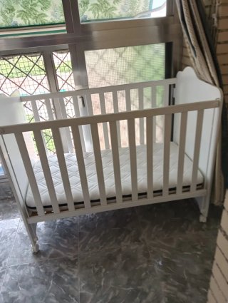 Culla per neonati in legno