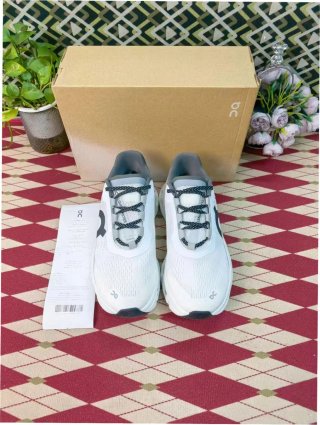 Zapatillas On Running Cloudmonster Talla 39