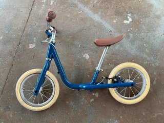 Bici sin pedales Btwin azul