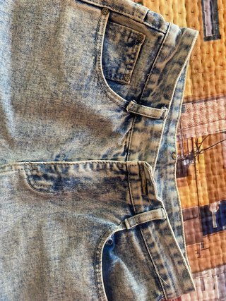 Shorts jeans strappati vita alta