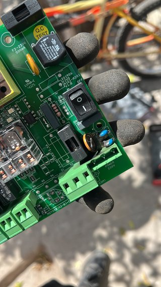 reparación puerta corredera persiana motor