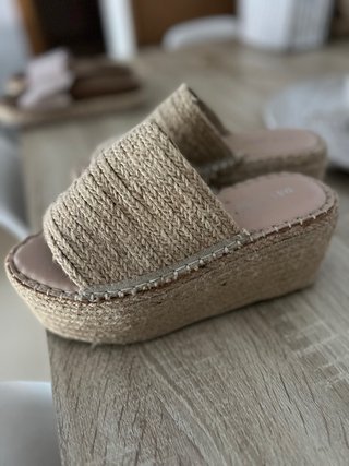 Sandalias cuña esparto