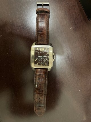 Reloj Guess Cuero Marrón y Plata