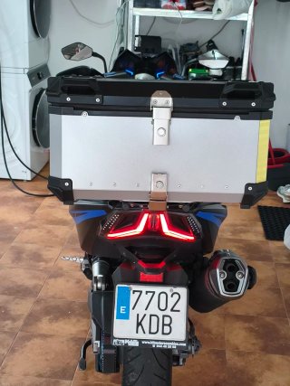Kymco Ak550 Maxi Scooter Negra/Azul