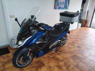 Kymco Ak550 Maxi Scooter Negra/Azul
