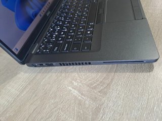 Portátil Dell i5
