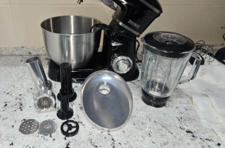 Batidora Royalty Line Negra con Picadora