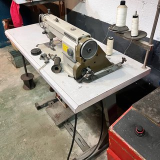 Máquina de coser industrial Mitsubishi