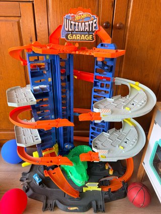 Hot Wheels Ultimate Garage