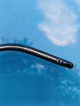 Occhiali da sole Gucci neri e blu