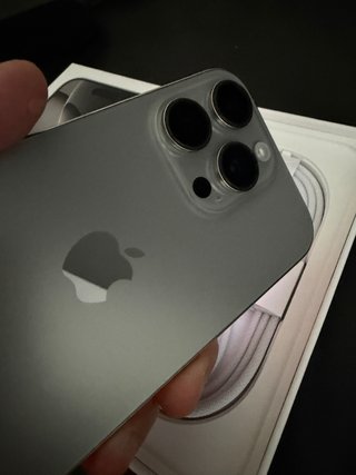 iPhone 16 Pro Natural Titanium 128GB com Oferta