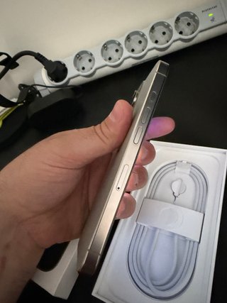 iPhone 16 Pro Natural Titanium 128GB com Oferta