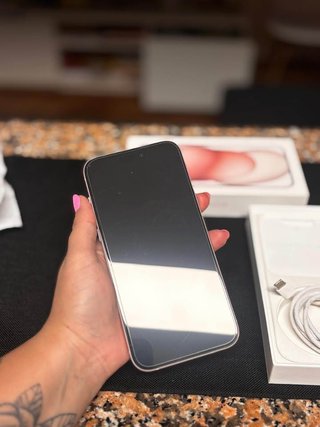 iPhone 15 Plus 256GB Rosado + Caja