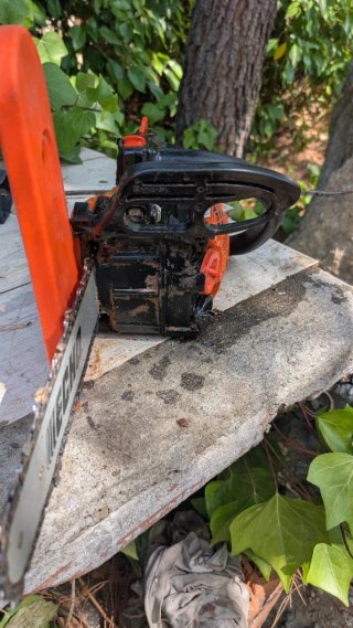 Motosierra Echo para poda en altura 2511