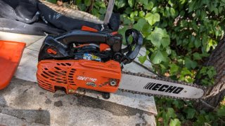 Motosierra Echo para poda en altura 2511