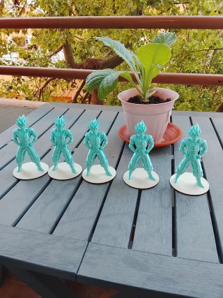 Figura Goku Impresa 3D