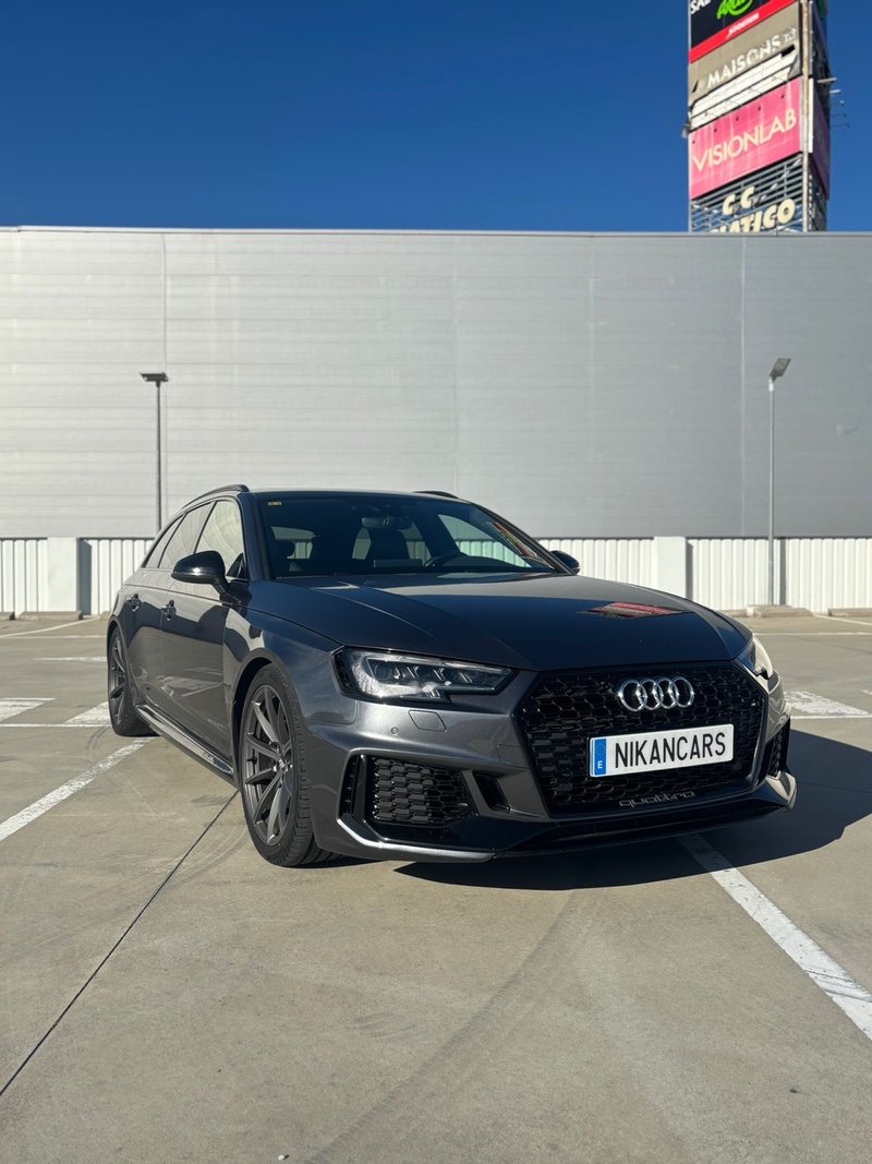 Audi RS4 2018 - foto 1