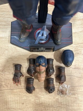 Figura Hot Toys Capitán América Vengadores