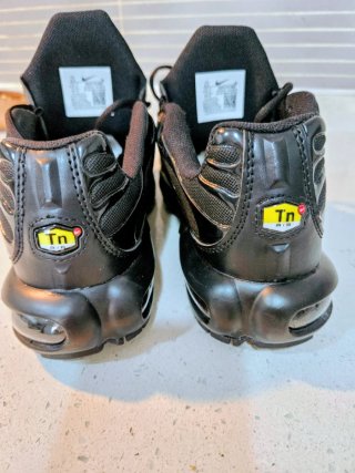 Nike TN Air Max Plus Triple Black Talla 42