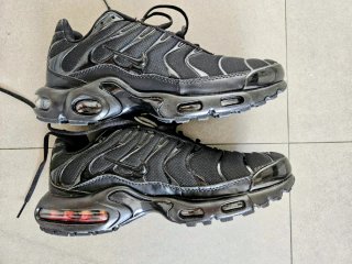 Nike TN Air Max Plus Triple Black Talla 42