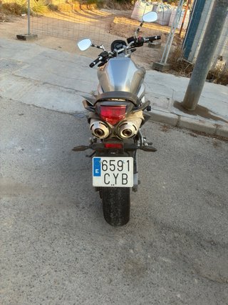 Yamaha FZ6 Naked Plata