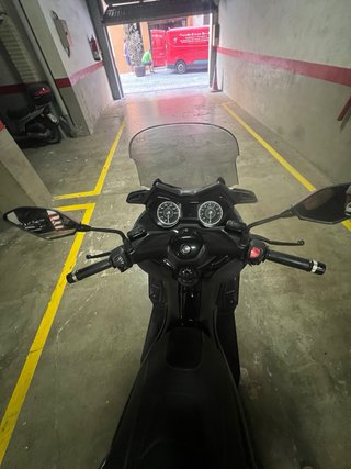 Yamaha XMAX 300 Tech MAX Gris