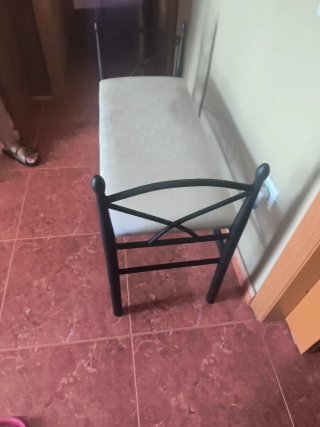 Banco de forja beige y negro