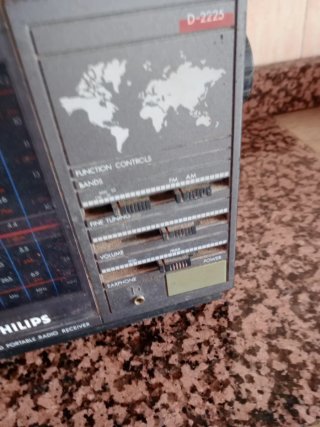 Radio Philips D-2226 Portátil 5 Bandas