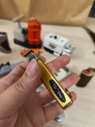 Lote de 14 mecheros retro variados