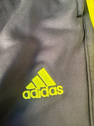 Conjunto chándal Adidas gris y amarillo
