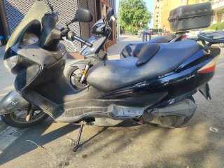Suzuki Burgman 125 Negra