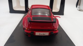 AA77982U Autoart Porsche 911 3.3 Turbo 1/18, conf