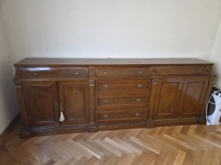 Aparador clásico de madera