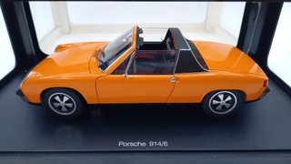 AA77932 Autoart Porsche 914/6 1/18, confezione l