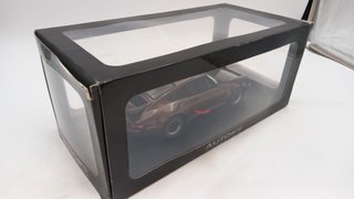 AA77973 Autoart Porsche 911 3.0 Turbo 1/18, conf