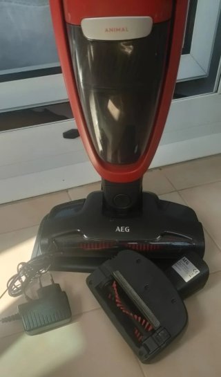 Aspirador Escoba AEG QX6 Animal