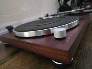 Tocadiscos Audio-Technica LPW50BTRW + Aguja