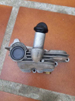 Tapa Aceite Piaggio LX 50 4T